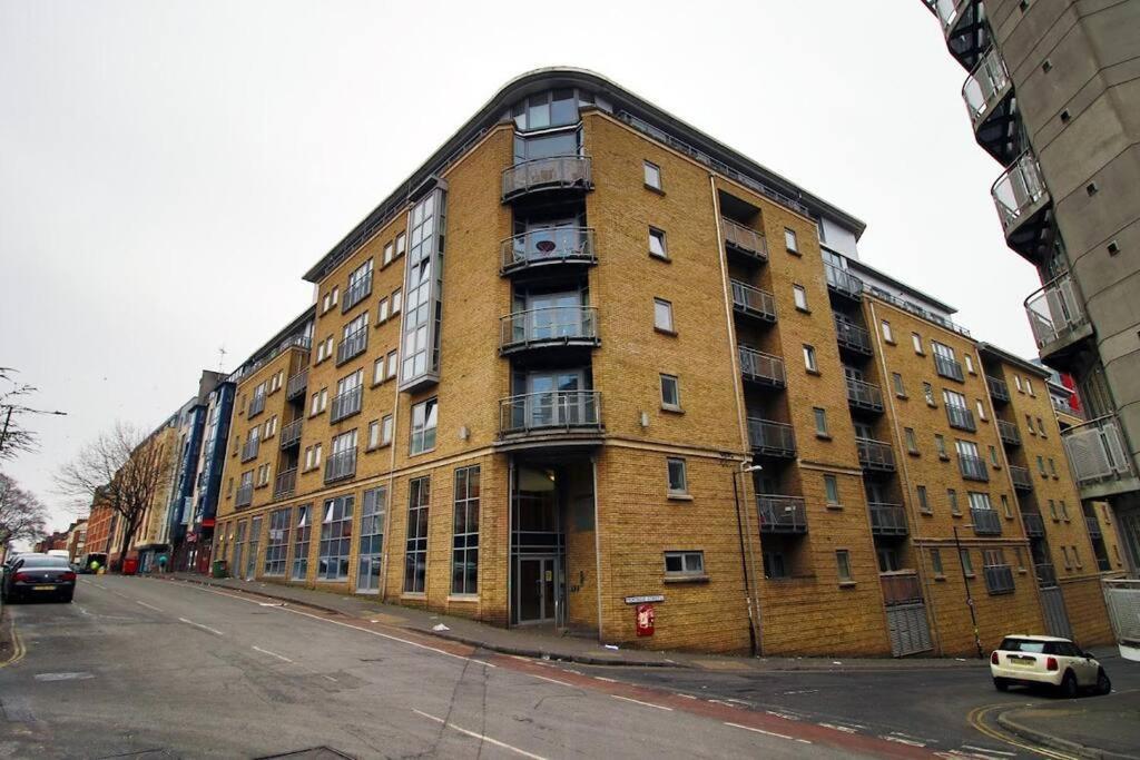 Hamilton Court 1Bedroom Apartment, Bright And Central Location With Balcony And Wi-Fi 브리스틀 외부 사진