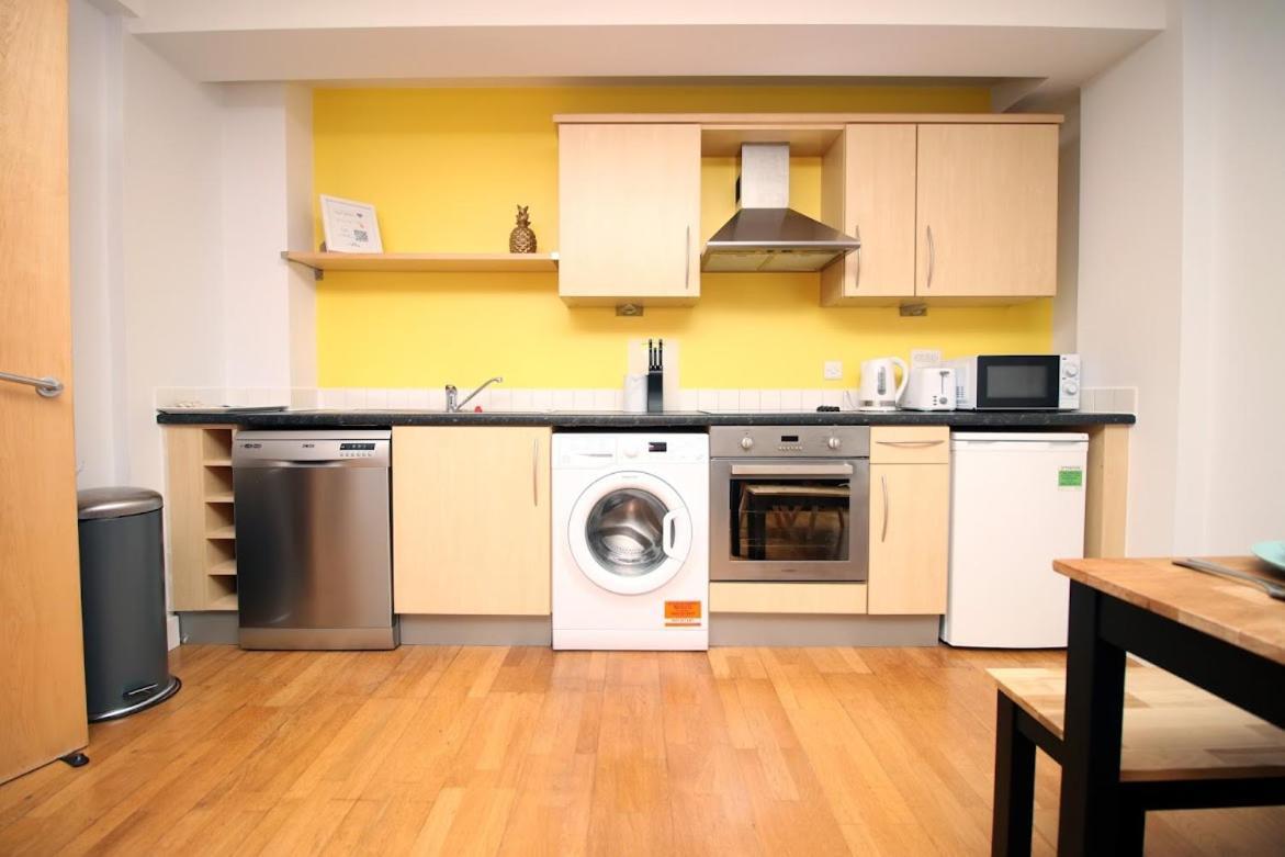 Bright 1Bedroom Apartment, Central Location With Balcony 브리스틀 외부 사진